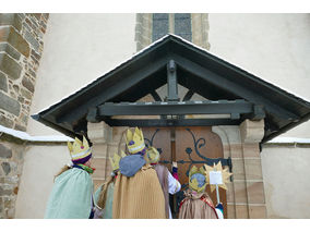 Aussendung der Sternsinger in Naumburg (© Karl-Franz Thiede)